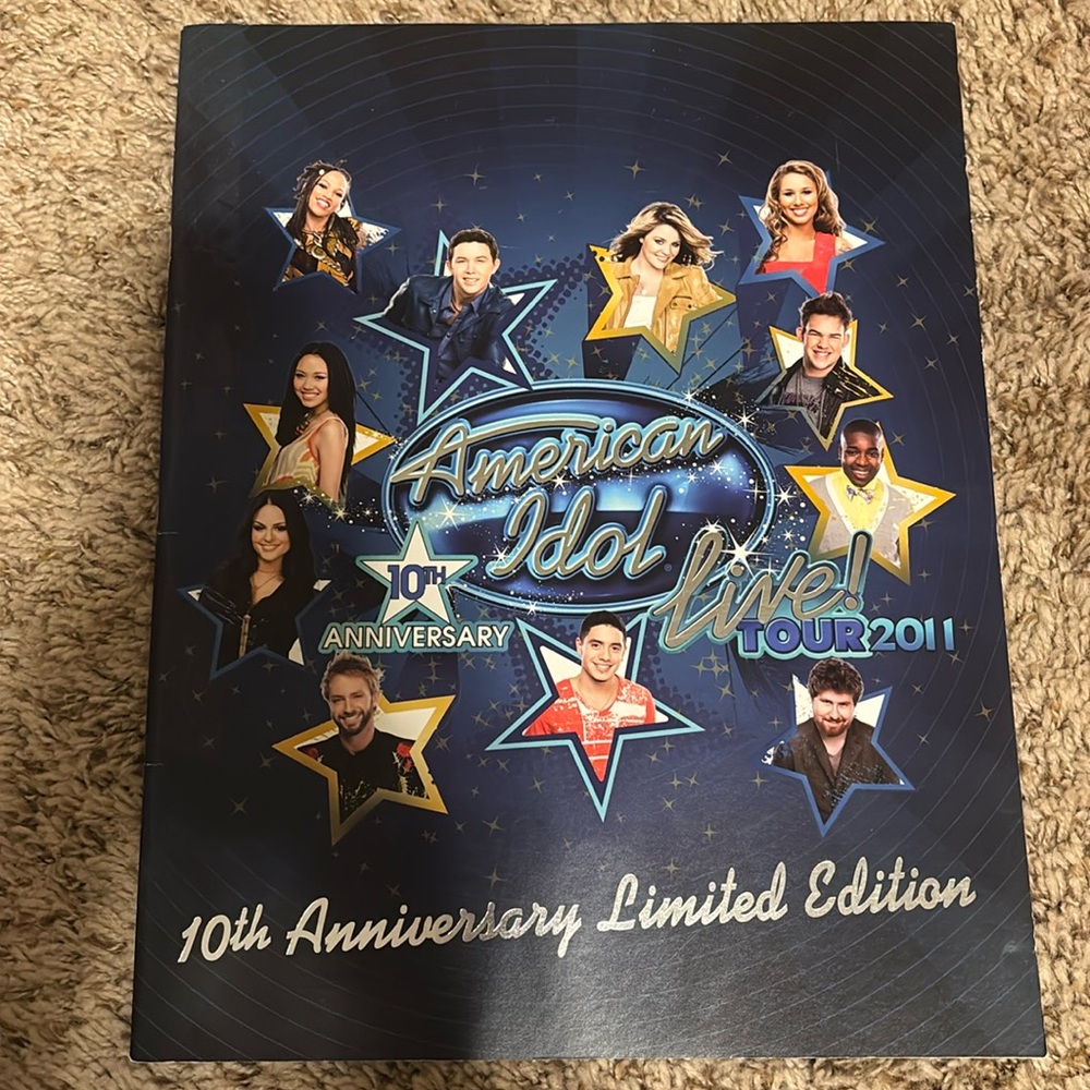 American Idol Live Tour 2011 signed souvenir poster book